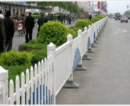 大慶公路兩邊護欄